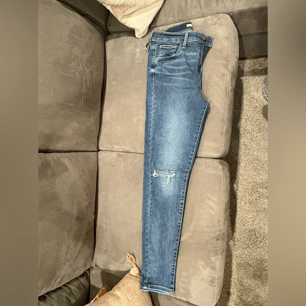 Levi's Women's 720 High Rise Super Skinny  Jeans in Dark Blue with Rips
